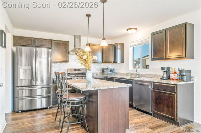 6811 Chandler Drive, Belleville, MI 48111