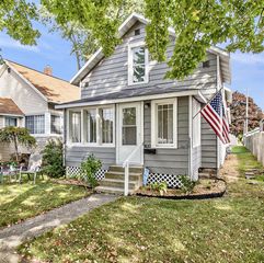 420 N Robert Street, Ludington, MI 49431