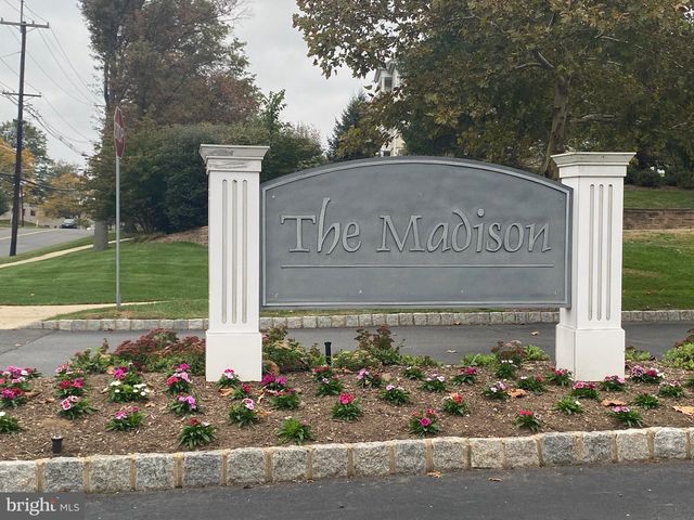 326 MASTERSON COURT, Ewing, NJ 08618