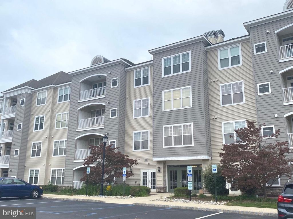 326 MASTERSON COURT, Ewing, NJ 08618