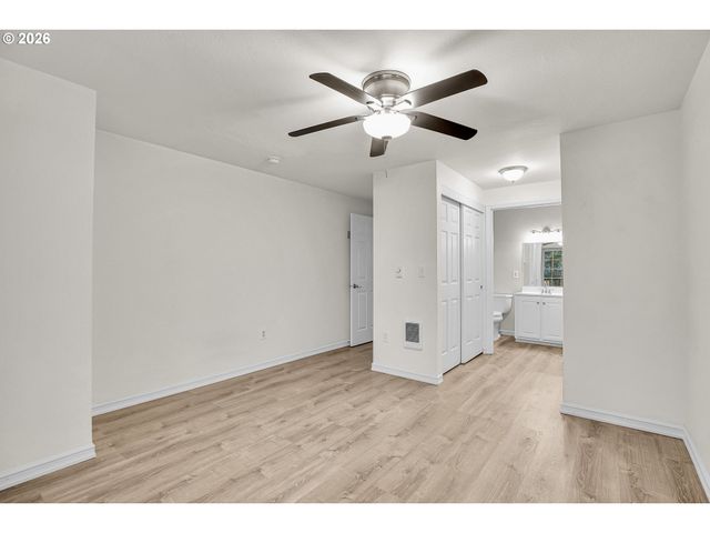 17602 Nw SPRINGVILLE Rd C-9, Portland, OR 97229