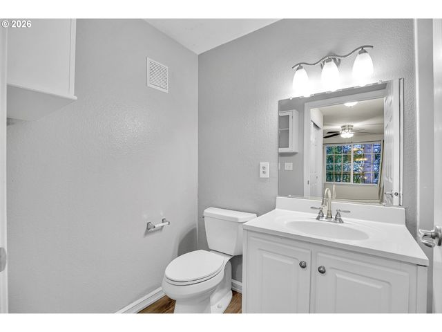 17602 Nw SPRINGVILLE Rd C-9, Portland, OR 97229