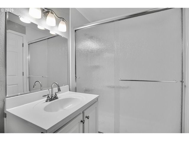 17602 Nw SPRINGVILLE Rd C-9, Portland, OR 97229