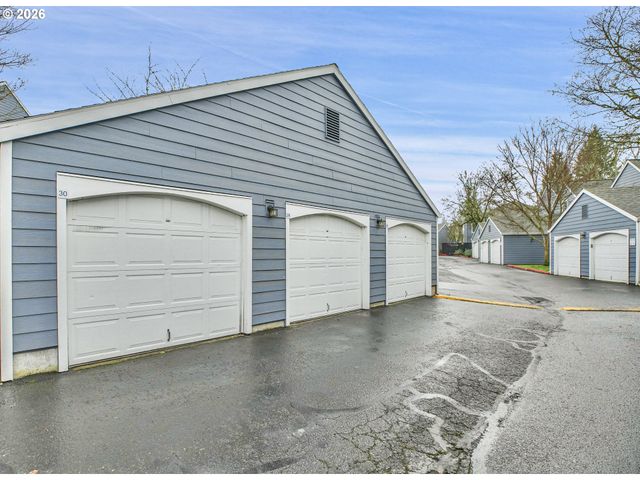 17602 Nw SPRINGVILLE Rd C-9, Portland, OR 97229