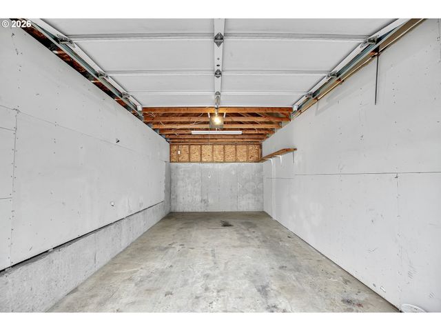 17602 Nw SPRINGVILLE Rd C-9, Portland, OR 97229