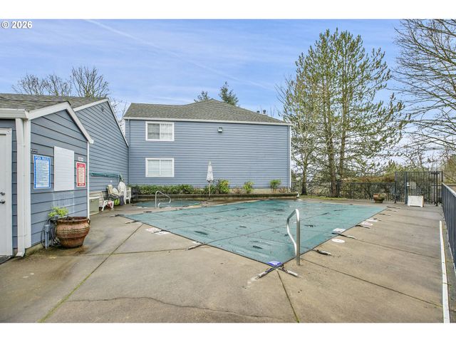 17602 Nw SPRINGVILLE Rd C-9, Portland, OR 97229