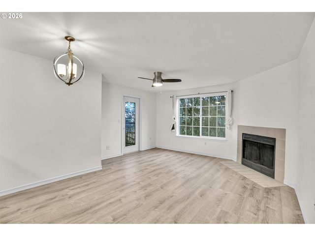 17602 Nw SPRINGVILLE Rd C-9, Portland, OR 97229