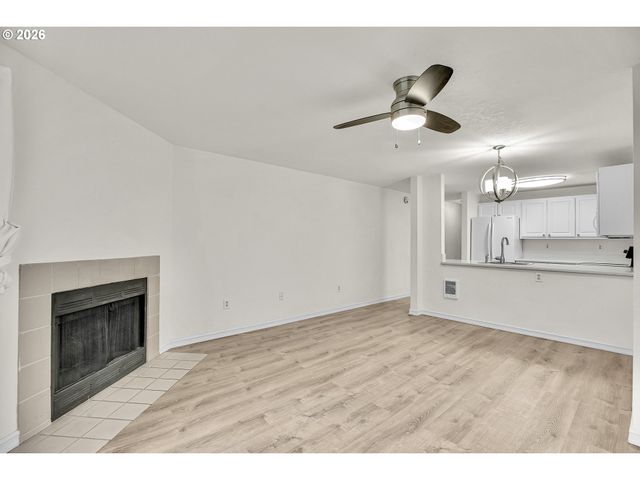 17602 Nw SPRINGVILLE Rd C-9, Portland, OR 97229