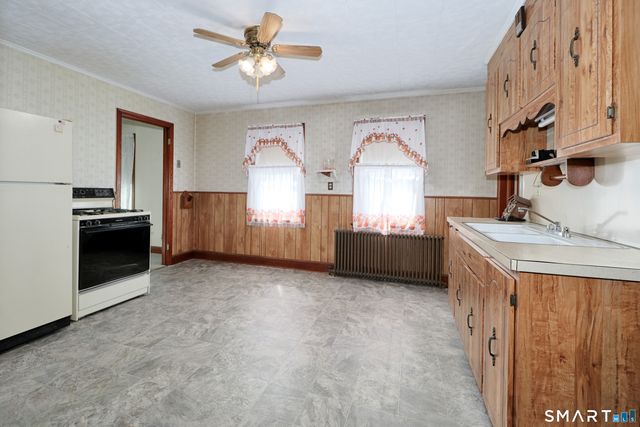 25-27 Henry Avenue, Stratford, CT 06614