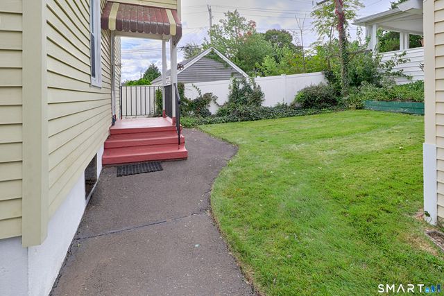25-27 Henry Avenue, Stratford, CT 06614