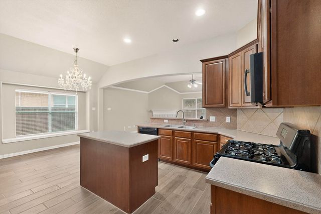 5452 Brazoria Drive, Grand Prairie, TX 75052