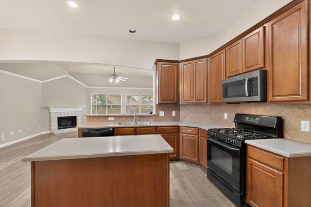 5452 Brazoria Drive, Grand Prairie, TX 75052