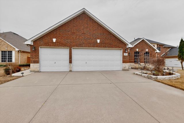 5452 Brazoria Drive, Grand Prairie, TX 75052