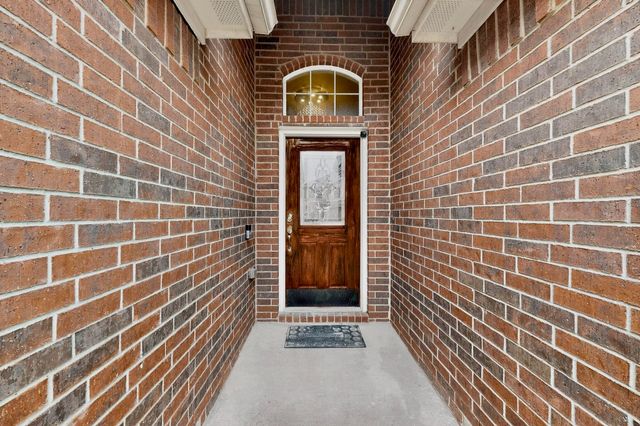 5452 Brazoria Drive, Grand Prairie, TX 75052