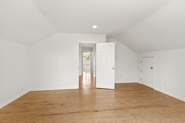 3217 Church St, Burns, TN 37029