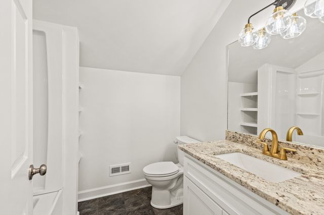 3217 Church St, Burns, TN 37029