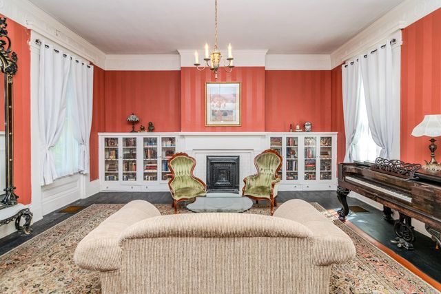 1001 Main Street, Millersburg, KY 40348