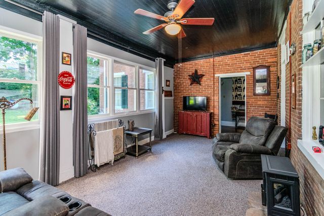 1001 Main Street, Millersburg, KY 40348