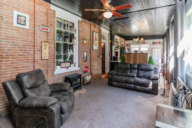 1001 Main Street, Millersburg, KY 40348