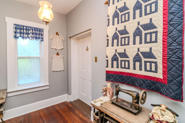 1001 Main Street, Millersburg, KY 40348
