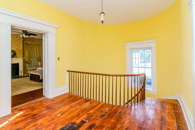 1001 Main Street, Millersburg, KY 40348