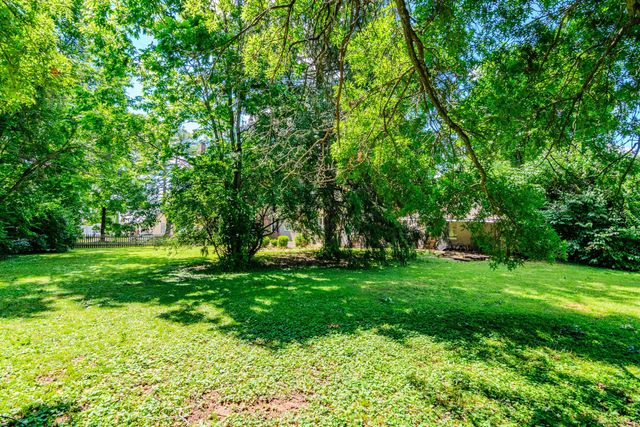 1001 Main Street, Millersburg, KY 40348