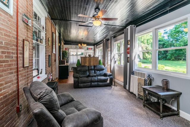 1001 Main Street, Millersburg, KY 40348