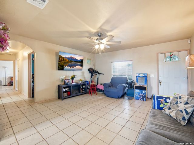 179 Howle Ave, San Antonio, TX 78223