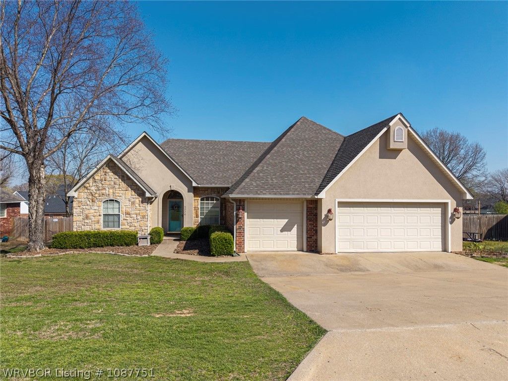 3270 Osprey Drive, Greenwood, AR 72936