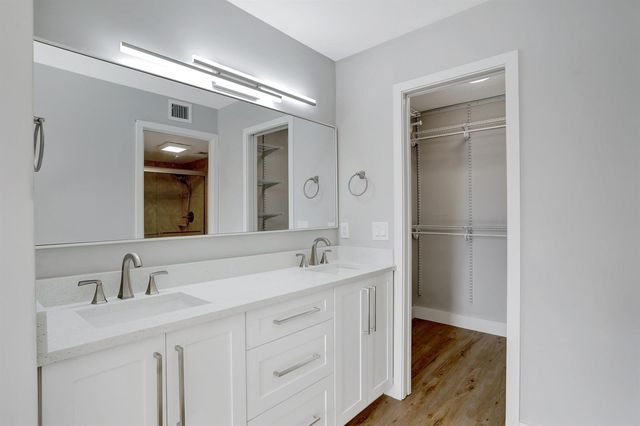 7 Royal Palm Way 404, Boca Raton, FL 33432