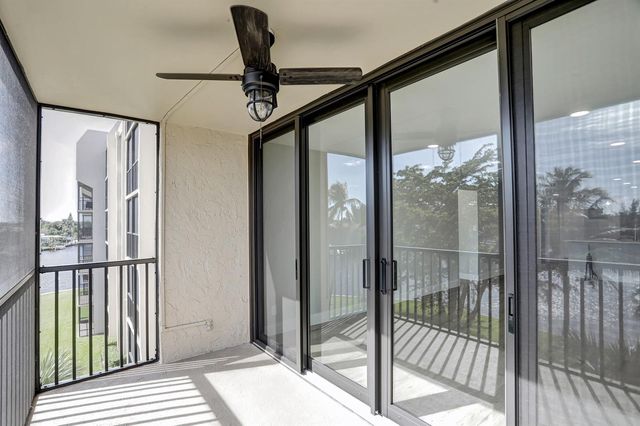 7 Royal Palm Way 404, Boca Raton, FL 33432