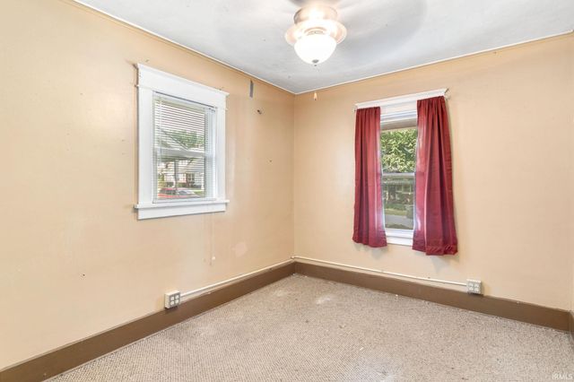 1702 S Taylor Street, South Bend, IN 46613