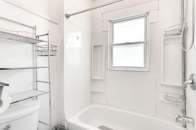 1702 S Taylor Street, South Bend, IN 46613