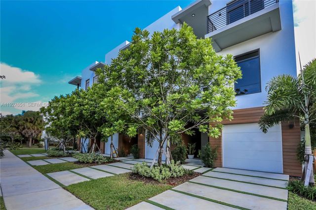 1640 Mckinley St, Hollywood, FL 33020