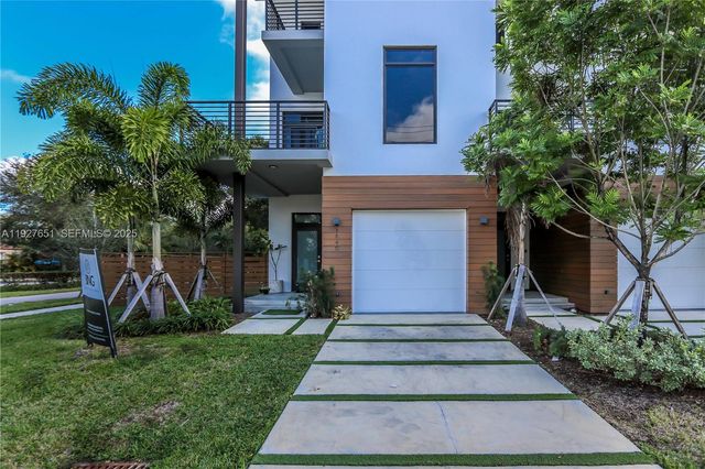 1640 Mckinley St, Hollywood, FL 33020