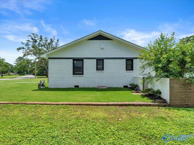 2305 Pennylane SE, Decatur, AL 35601