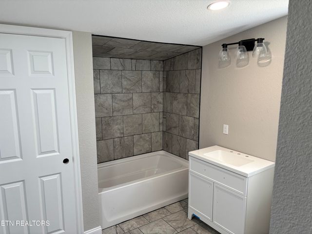 134 Vista Drive, New Tazewell, TN 37825