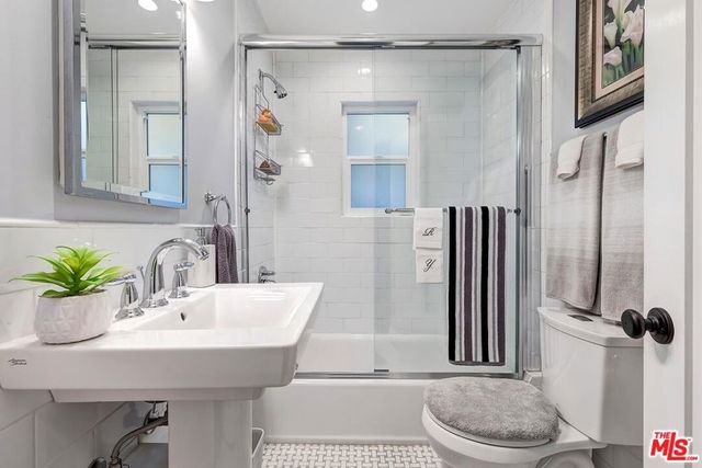 1280 S Redondo Boulevard, Los Angeles, CA 90019