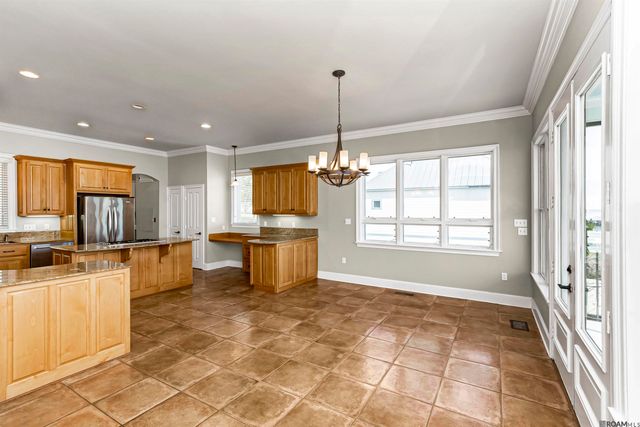 2043 False River Dr, New Roads, LA 70760