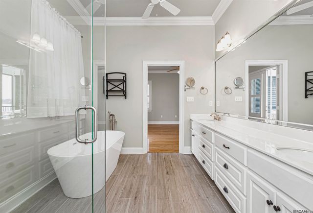 2043 False River Dr, New Roads, LA 70760