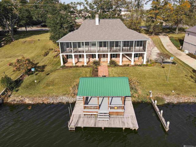 2043 False River Dr, New Roads, LA 70760