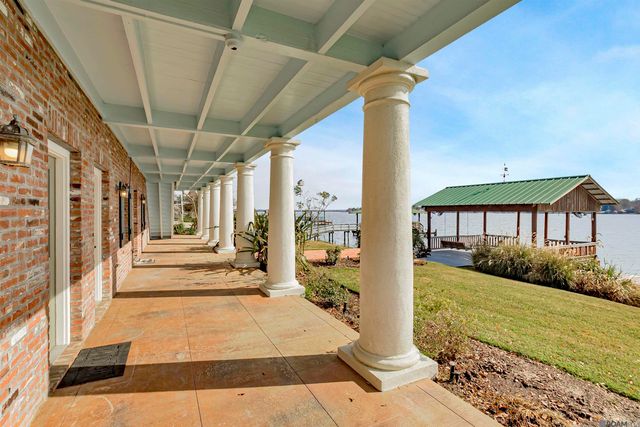 2043 False River Dr, New Roads, LA 70760