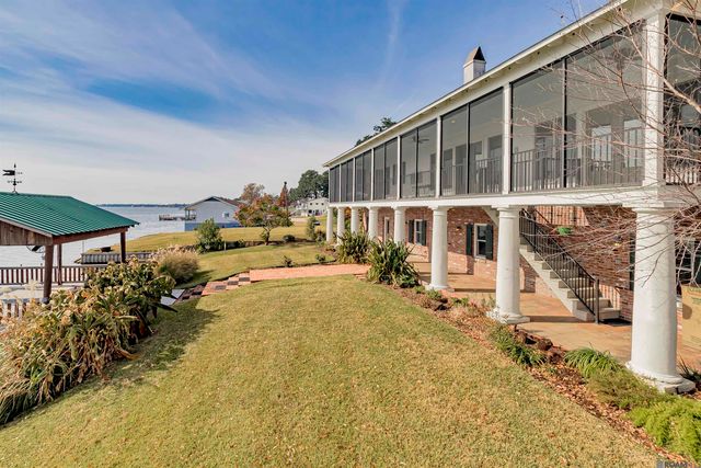 2043 False River Dr, New Roads, LA 70760