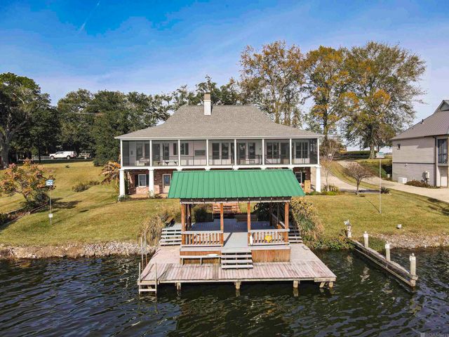 2043 False River Dr, New Roads, LA 70760