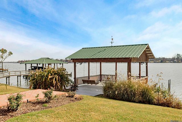 2043 False River Dr, New Roads, LA 70760