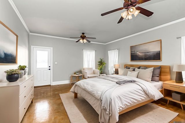 2043 False River Dr, New Roads, LA 70760