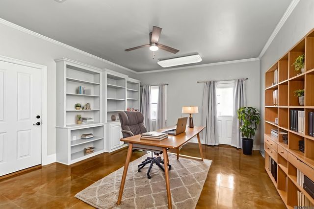 2043 False River Dr, New Roads, LA 70760