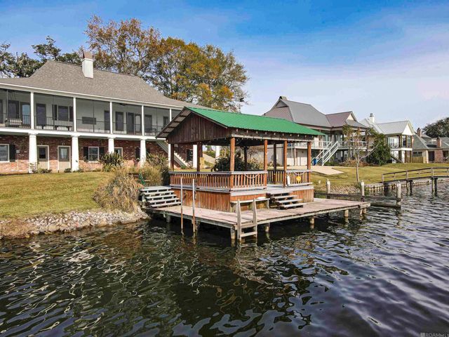 2043 False River Dr, New Roads, LA 70760