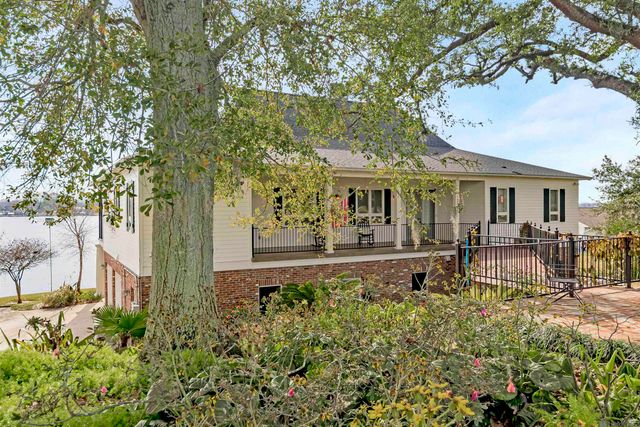 2043 False River Dr, New Roads, LA 70760