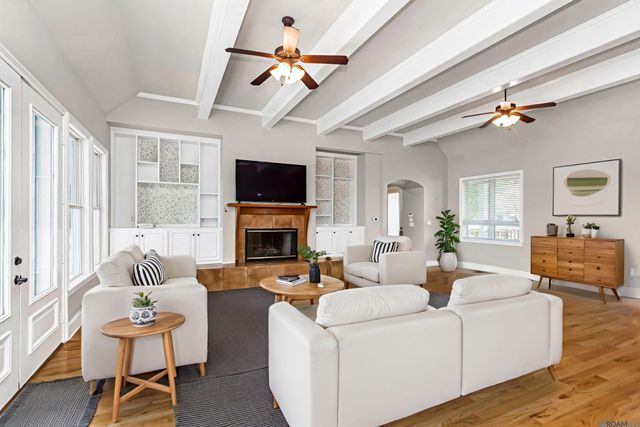 2043 False River Dr, New Roads, LA 70760